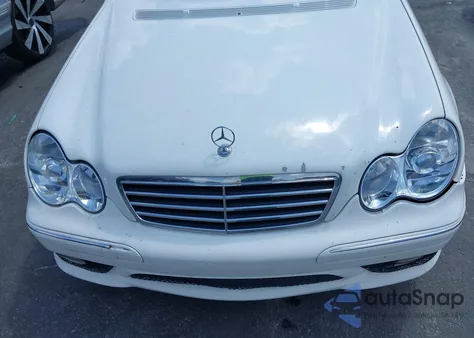 2006 Mercedes-Benz C 230 Sport from USA, damaged, VIN WDBRF52H26F732317